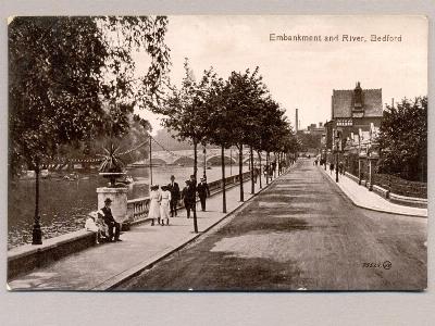 Bedfordshire - Bedford, Embankment and river