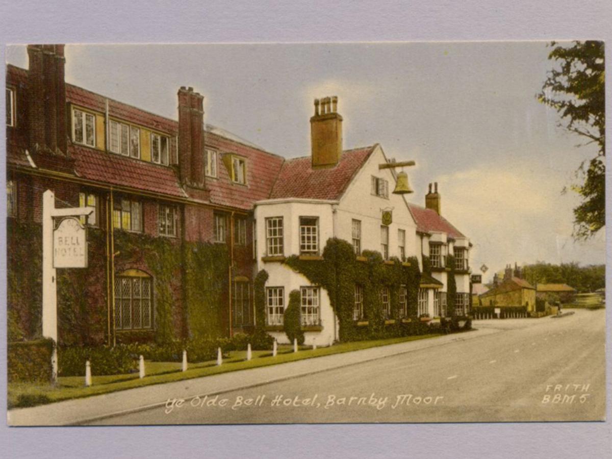 Barnby Moor, Olde Bell Hotel -  select me for a larger image
