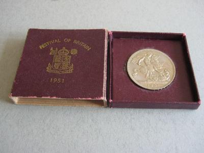 Crown coin, boxed, -  select me for a larger image