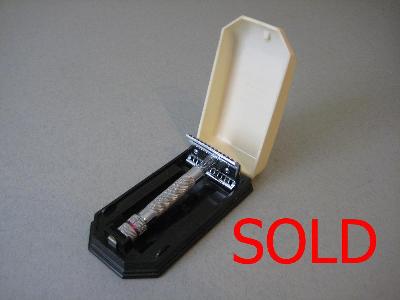 Eclipse Red Ring razor -  select me for a larger image