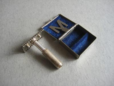 Myatt Ladies razor -  select me for a larger image