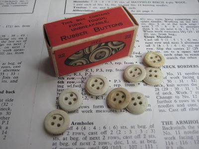 Dainite rubber buttons, boxed -  select me for a larger image