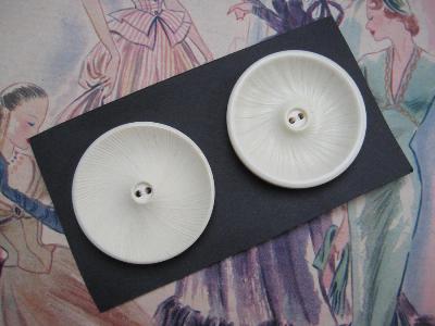 Buttons and buckles - Large white vintage buttons