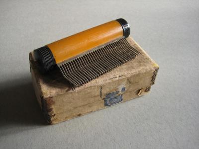 Heated comb -  select me for a larger image