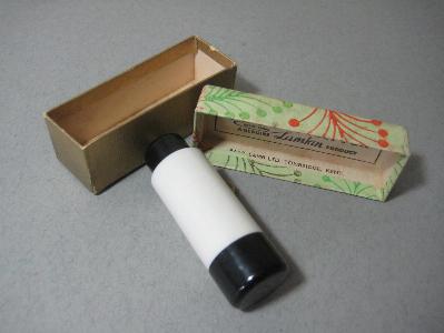 Lamkin Pixie Powder Puff -  select me for a larger image
