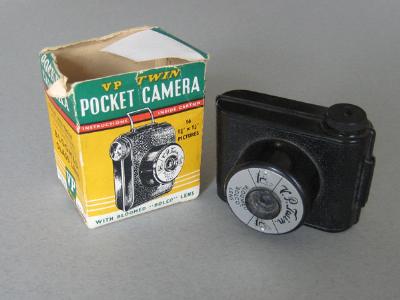 Other Plastics - VP Twin, bakelite camera