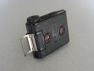 VP Twin, bakelite camera -  select me for a larger image