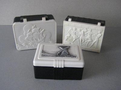 Cigarette boxes, pictorial lids -  select me for a larger image