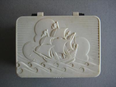 Cigarette boxes, pictorial lids -  select me for a larger image