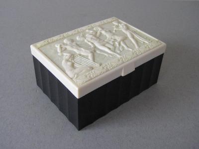 Cigarette boxes, pictorial lids -  select me for a larger image